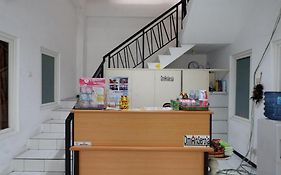 Reddoorz Near Plaza Simpang Lima